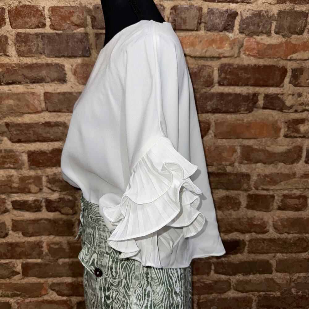 OntWelfth NWT Pleated Ruffle Sleeve Top Sz L Zip Back Oversized So Pretty Chic - Picture 2 of 8